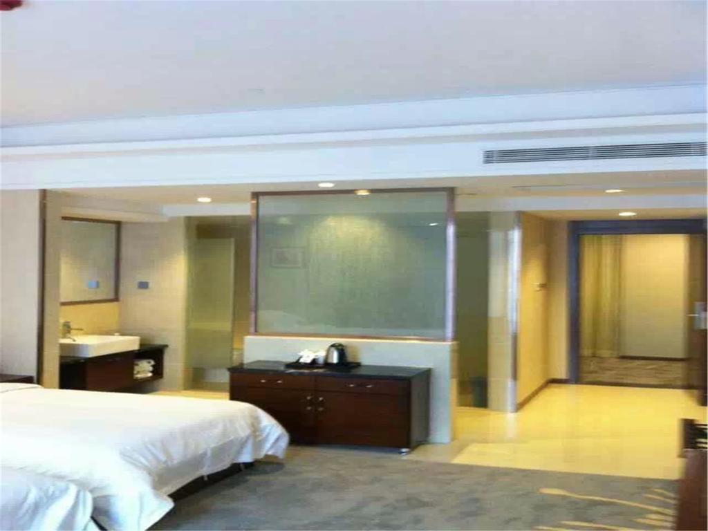 The Century Hotel Zhongshan  Buitenkant foto